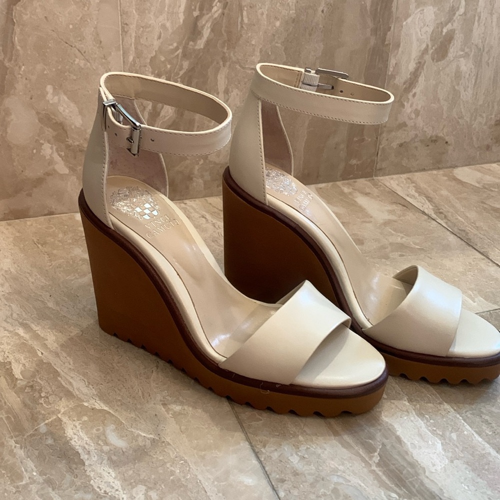 Vince Camuto wedges